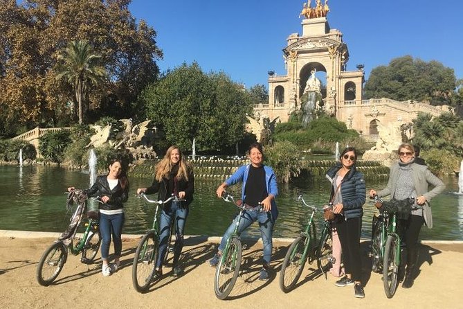 Barcelona Evening Small Group Bike Tour With Cava With Private Option - Tour Highlights and Inclusions