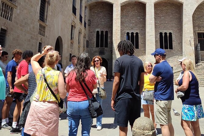 Barcelona Gothic Quarter With a Certified Guide - Tour Highlights