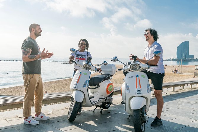 BARCELONA ICONS & PANORAMIC VIEWS by Vespa Scooter - Barcelona Landmarks