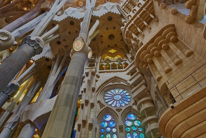 Barcelona: Private Evening Tour of Sagrada Familia With Expert Guide - Booking Information and Process
