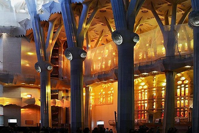 Barcelona : Sagrada Familia Fast-Track Guided Tour - Customer Support