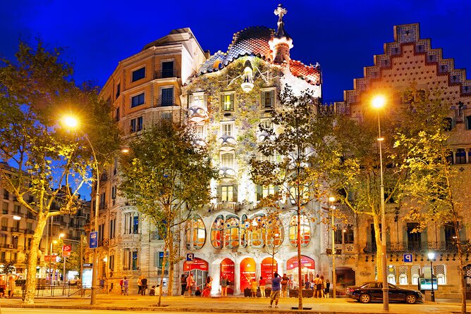 Barcelona: Self-Guided City Experience - Cancellation and Booking Policy