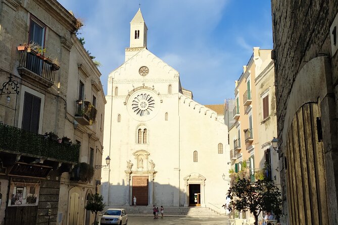 Bari Walk Through History - Guide Francescos Passion