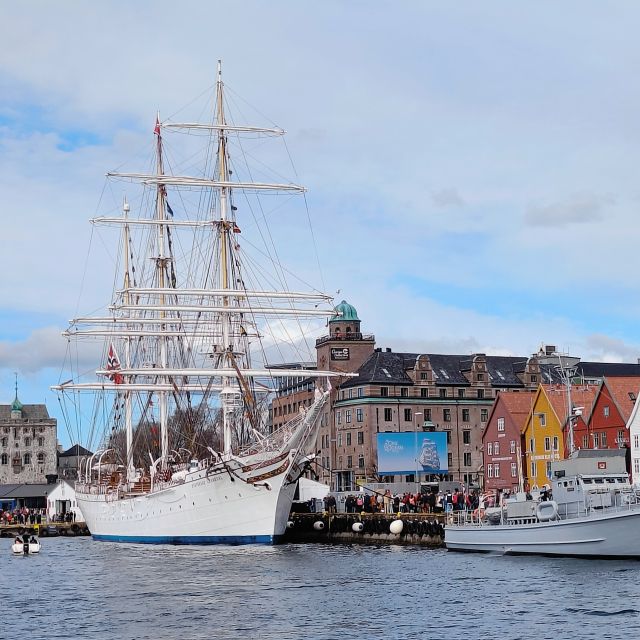 Bergen Discovery by Car - Exploring Bergens Architectural Gems