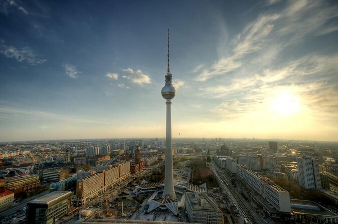 Berlin 4-Course Sunset Dinner Cruise Including Drinks - Inclusive Drinks