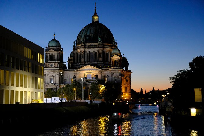 Berlin City Of Lights PhotoWalk Tour - Cancellation Policy