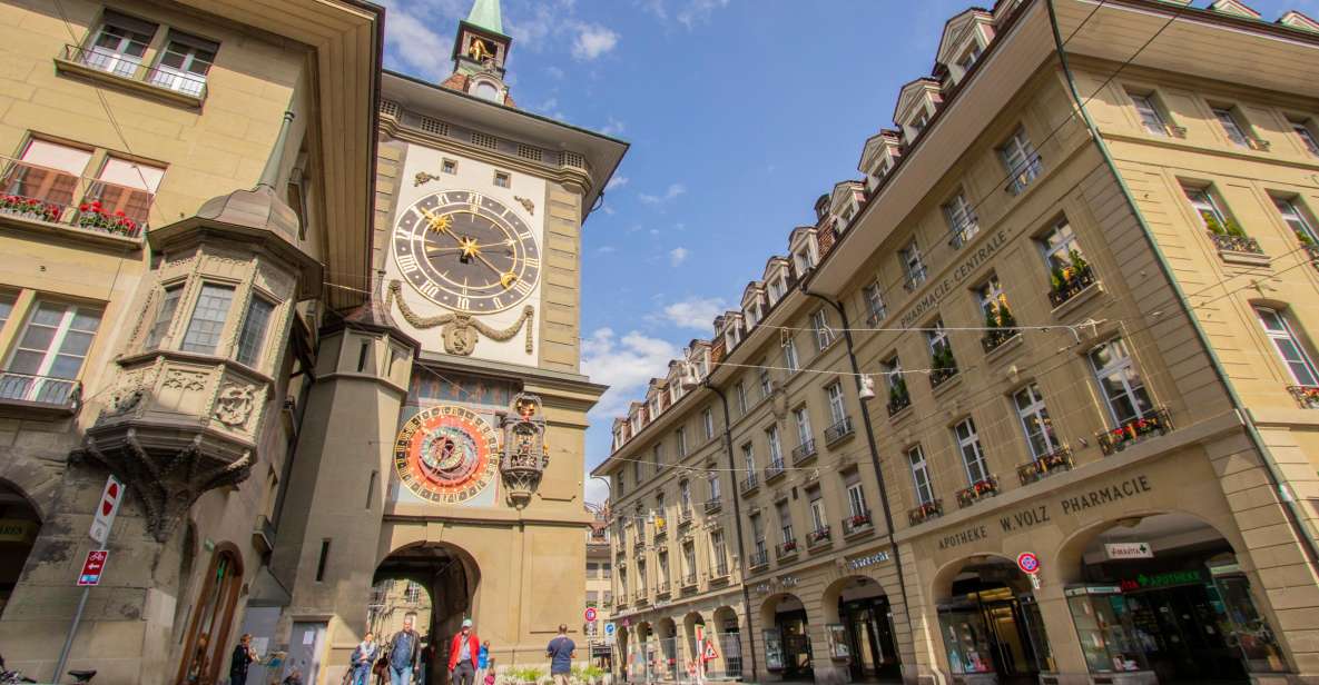 Bern: Express Walk With a Local in 60 Minutes - Experience Highlights
