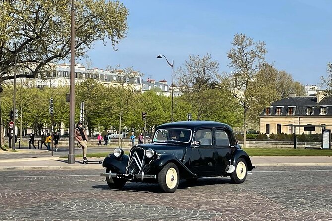 Best Guided Sightseeing Tour in Paris by French Vintage Car - Meeting and Pickup