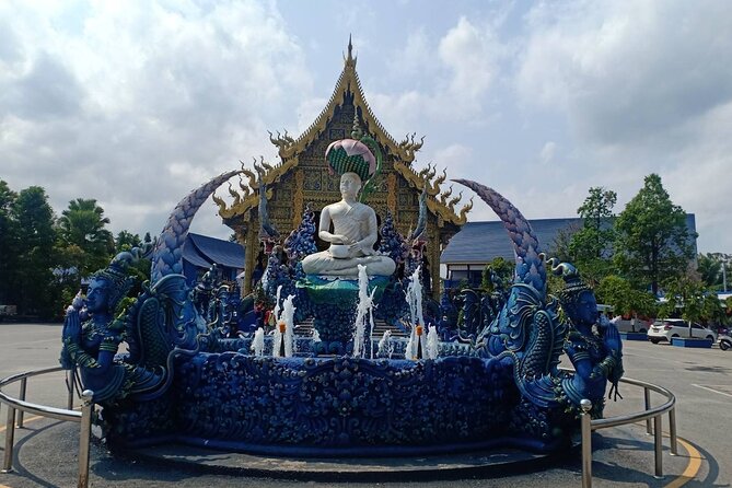 Best Places in Chiang Rai White, Blue, Big Buddha, Tea Plantation - Blue Temple - Wat Rong Suea Ten