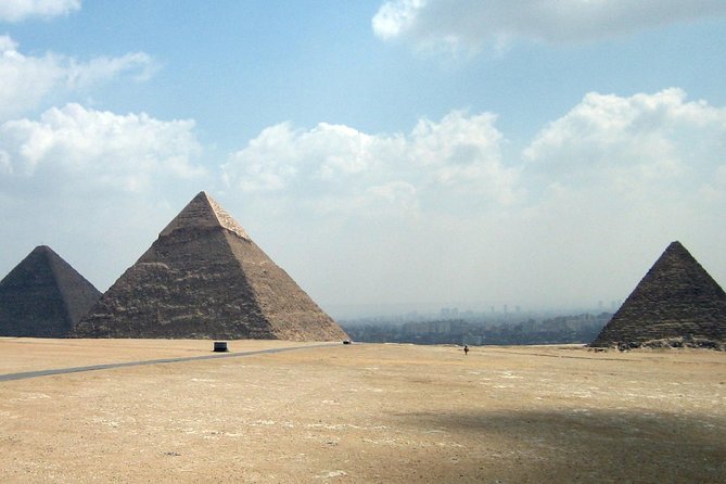 Best Two-Day Private Guided City Tour of Cairo Giza and Saqqara - Itinerary Breakdown
