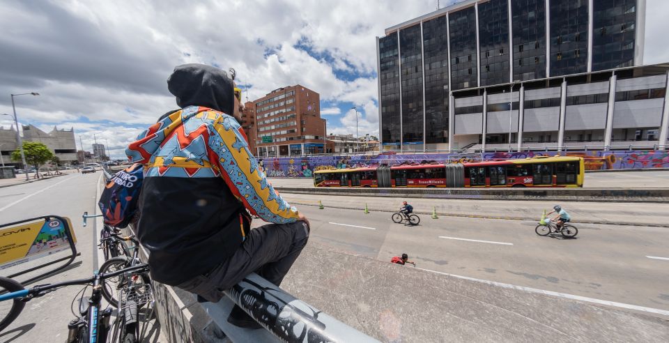 Biking in Full Color: Urban Art Bike Tour - Experience Highlights
