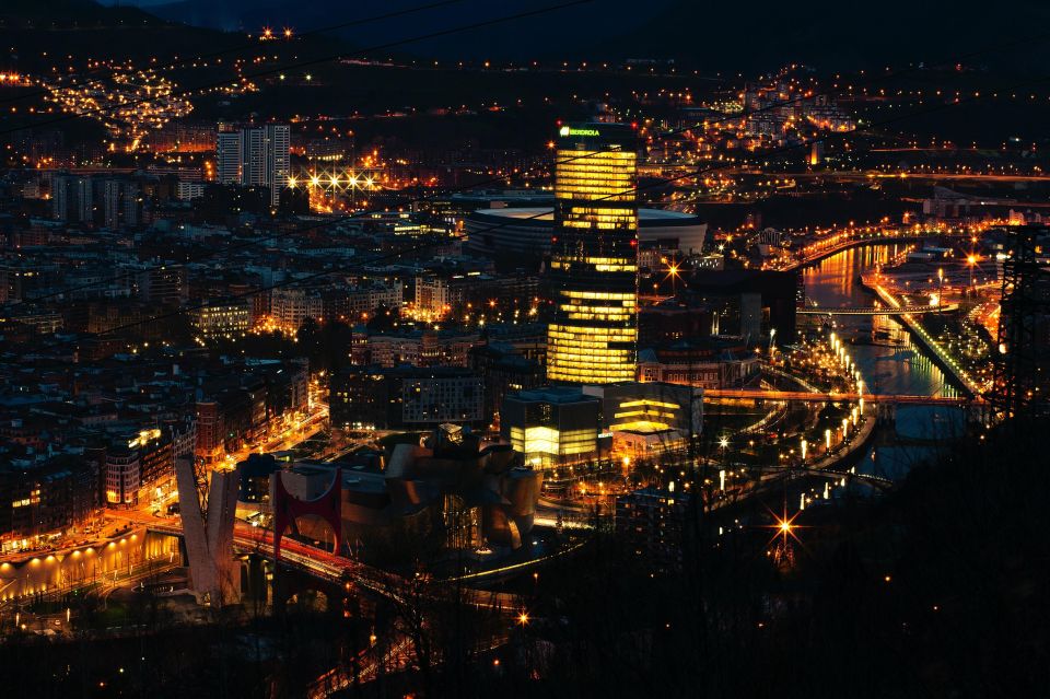 Bilbao: Private Night Walking Tour - Experience Highlights