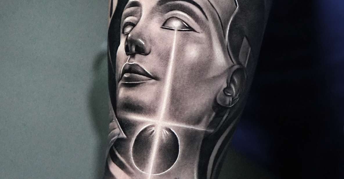 Black and Grey Realistic Tattoo With Daniel Muñoz - Experience at Daniel Muñozs Tattoo Studio