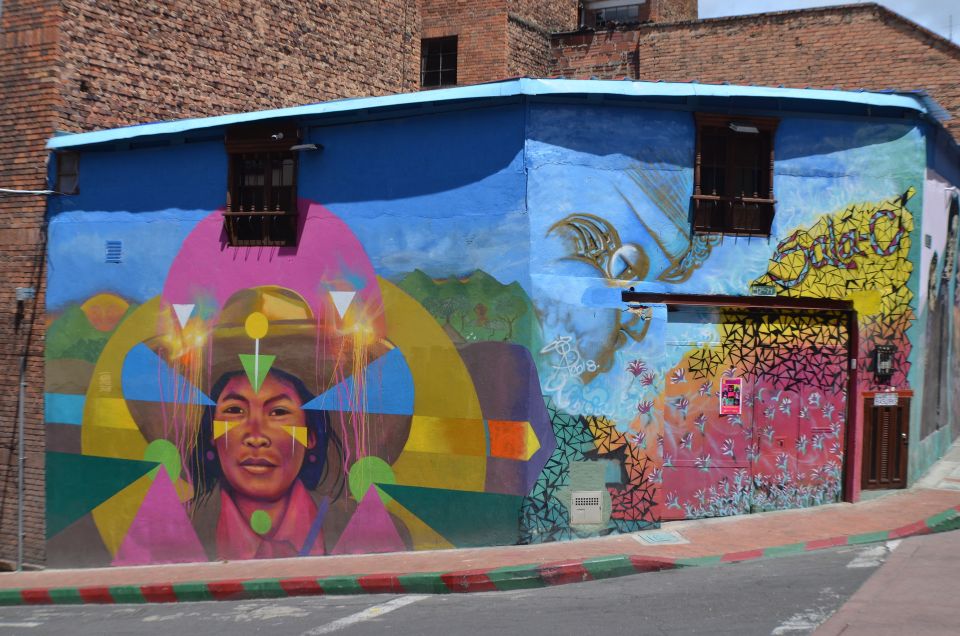 Bogotá: La Candelaria Graffiti & Urban Art Shared Tour - Booking Information