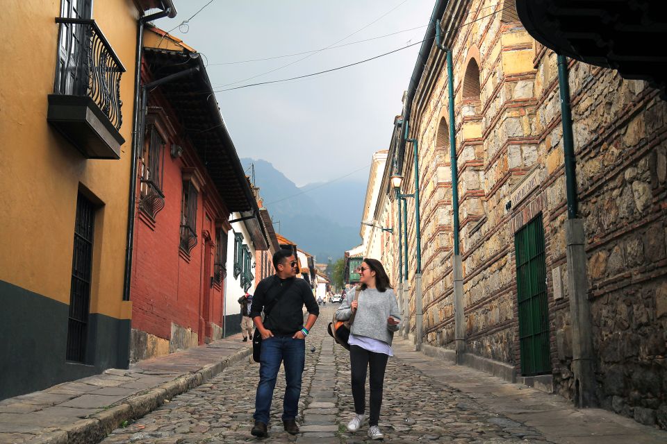 Bogota: La Candelaria Highlights Walking Tour - Experience