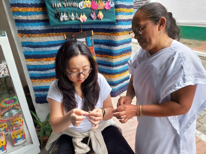 Bogotá: Traditional Colombian Bag Craft Workshop With Drink - Experience Highlights
