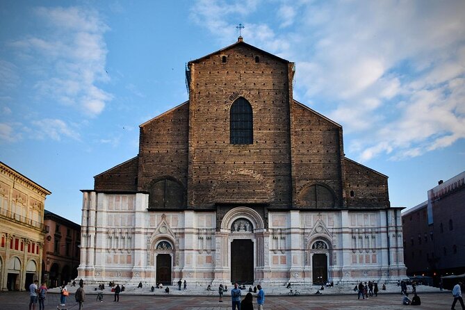 Bologna Private Walking Food Tour With Secret Food Tours - Meeting and Pickup