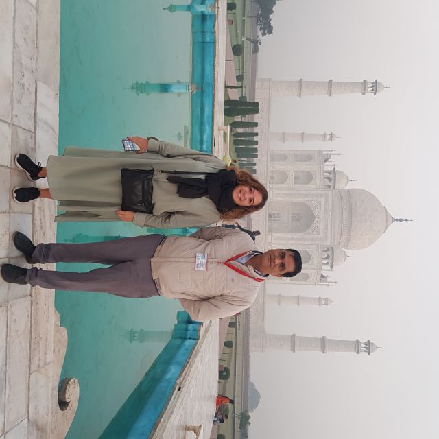 Book Official Tour Guide For Taj Mahal & Fort. - Participant Selection and Date