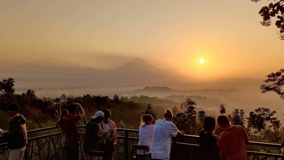 Borobudur Nirvana Sunrise, Borobudur,Pawon & Mendut Temple. - Activity Highlights