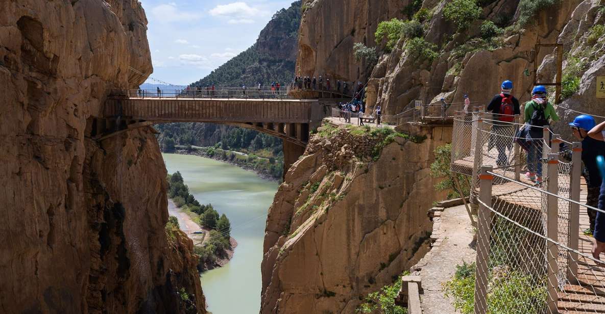 Caminito Del Rey: Guided Tour With 1 Drink and Shuttle Bus - Activity Highlights