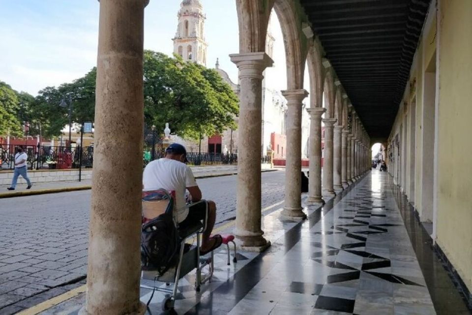 Campeche: Historic City Center Guided Walking Tour - Tour Guide Expertise and Language Options
