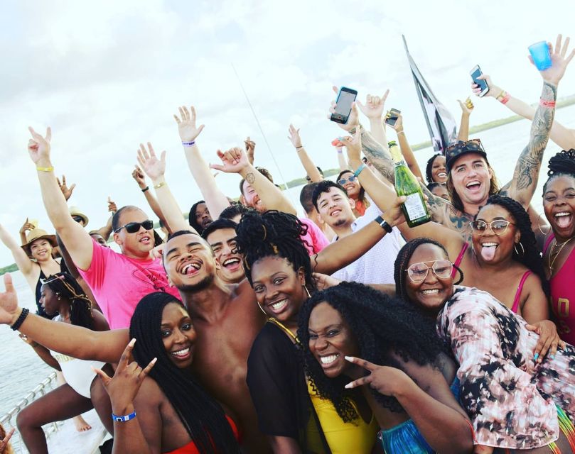 Cancun: Hip Hop Sessions Party Boat Cruise - Experience Highlights
