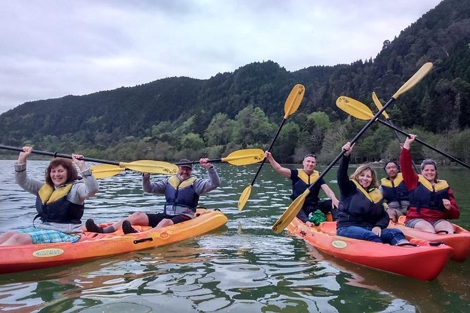 Canoeing at Furnas Lake - Tour Highlights