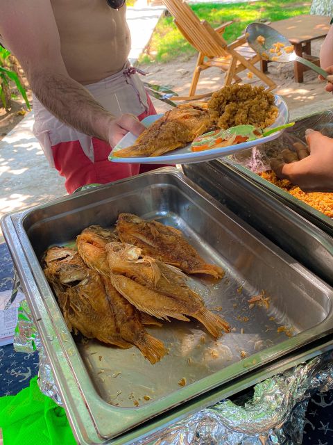 Cartagena: 5 Rosario Islands Tour With Snorkeling and Lunch - Snorkeling and Island Exploration