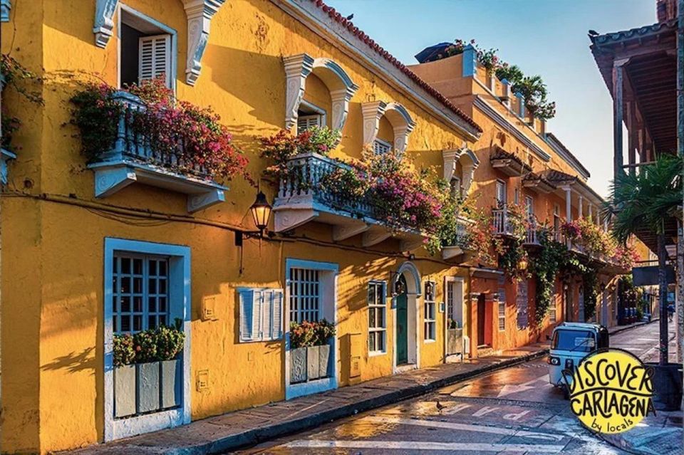 Cartagena: Old City Historic Walking Tour - Learn About History and Culture