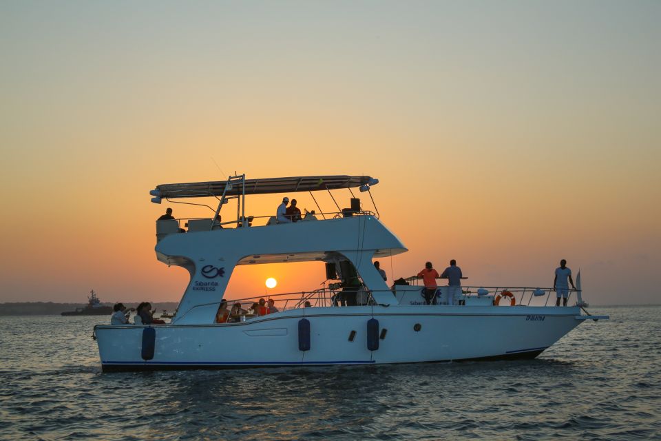 Cartagena: Sunset Cruise With Open Bar - Experience Highlights