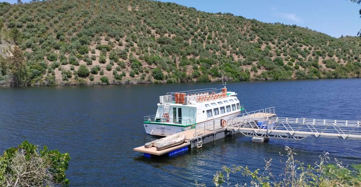 Cedillo: Boat Ride Along the Tagus River - Inclusions