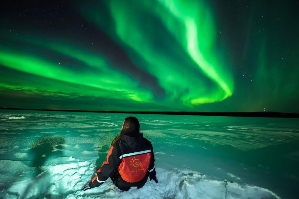 Chasing Aurora With Photographer - Small Group - Small Group Size Advantage