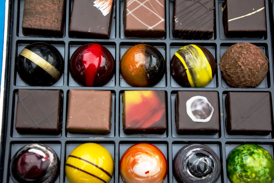 Chocolate Flavors Walking Tour of Geneva - Genevas Artisanal Chocolateries