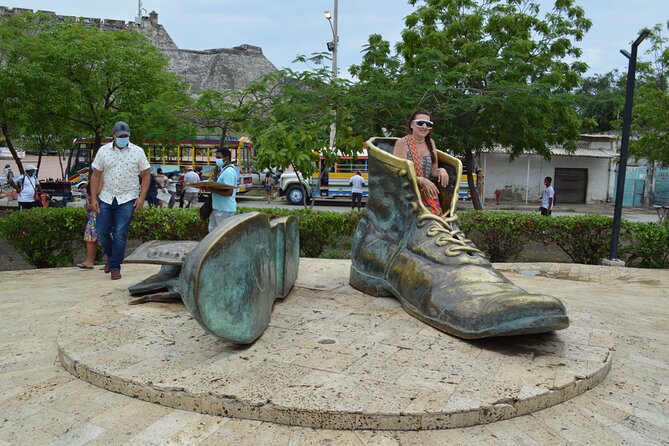 City Tour in Chiva Through the City of Cartagena - Tour Guide Insights