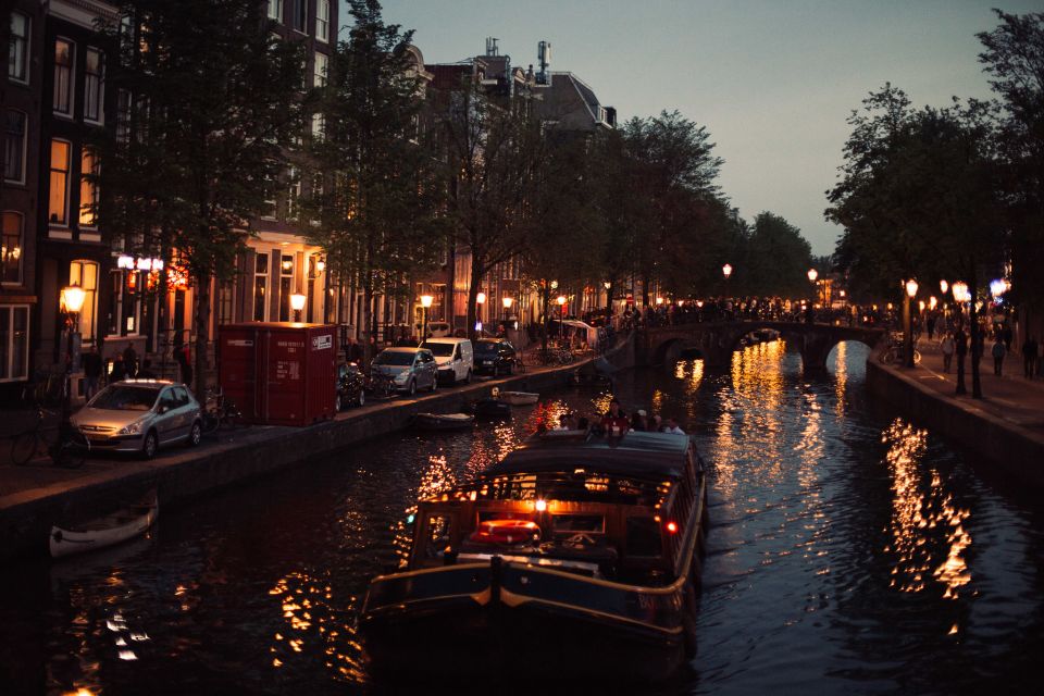 Coffeeshops and Red Light District Private Tour - Experience Highlights