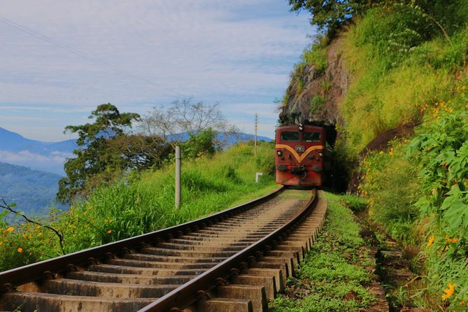 Colombo to Kandy Train Tickets (Reserved Seats) - Seat Options