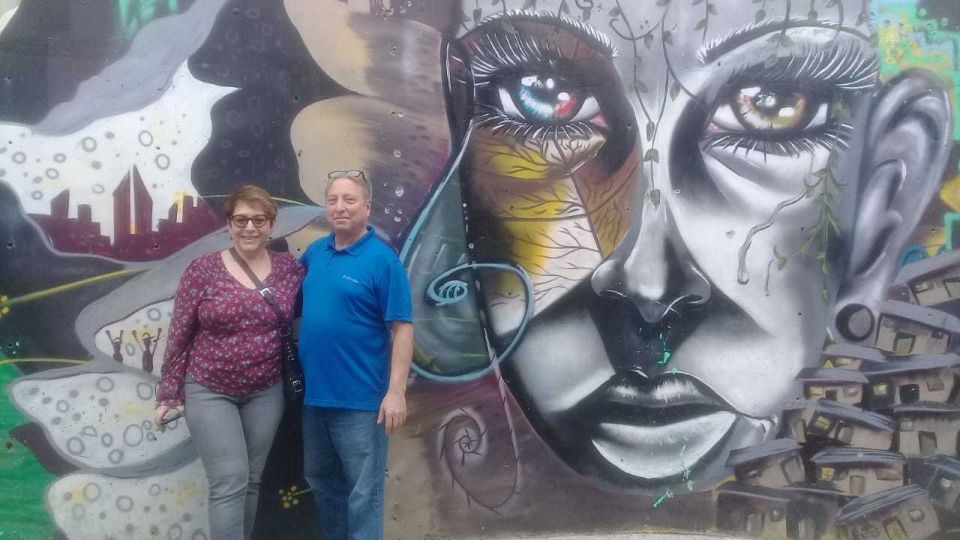 Comuna 13 Neighborhood & Street Art Private Tour - Pickup Logistics & Group Bookings