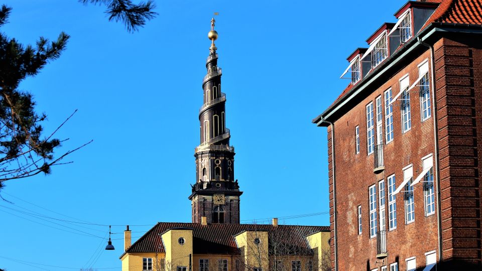Copenhagen: 3-Hour Public Guided Walking Tour in French - Itinerary and Language Details