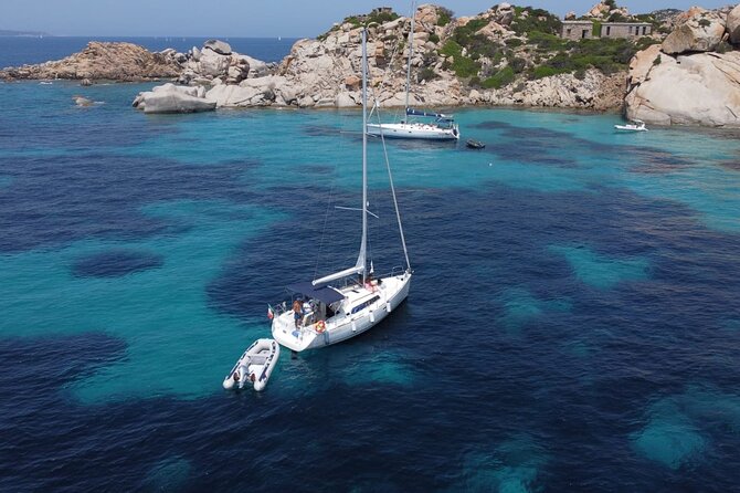 Daily Excursions on a Sailing Boat, Maddalena Archipelago - Onboard Amenities and Facilities