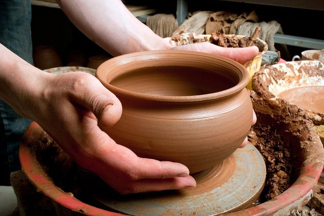 Date Night Pottery Together in Bronte Harbour, Oakville, Ontario - Location and Meeting Point