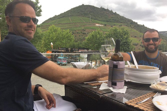 Day Trip Through the Enchanting Douro Valley #DuckSideOfPorto - Wine Tasting at Quinta Da Roeda