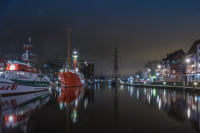 Delft Private Walking Tour With A Professional Guide - Tour Features