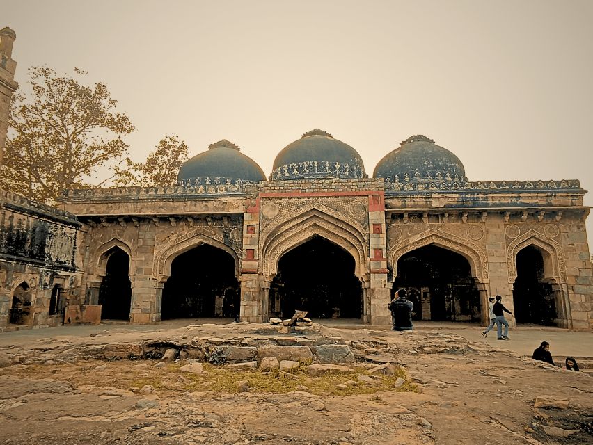 Delhi: Hazrat Nizamuddin Basti Guided Bike Tour With Picnic - Booking Information