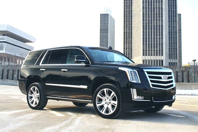 Departure Transfer: Toronto to Pearson Airport YYZ in Luxury SUV - Booking Confirmation and Service Details