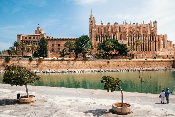 Discover the Major Cultural Attractions of Palma De Mallorca on a Private Tour - Art and Architecture