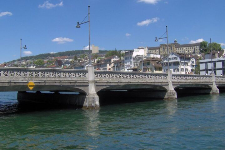 Discover Zurich Walking Tour - Tour Duration and Details