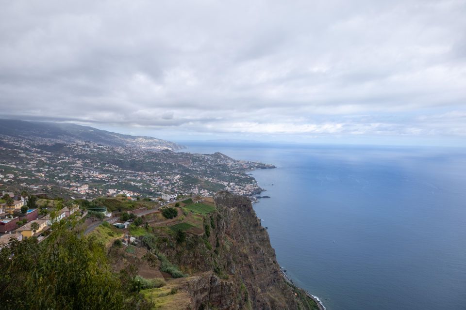 Do Funchal - Câmara De Lobos & Sky Walk Tuk Tuk Tour (2h30) - Live Multilingual Tour Guide