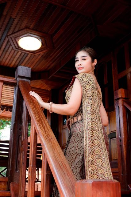 Dress in Thai Costume and Photoshoot at Thai Wooden House - Experience Highlights