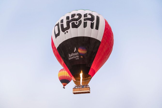 Dubai Hot Air Balloon Ride With Vintage Land Rover & Breakfast - Activity Overview