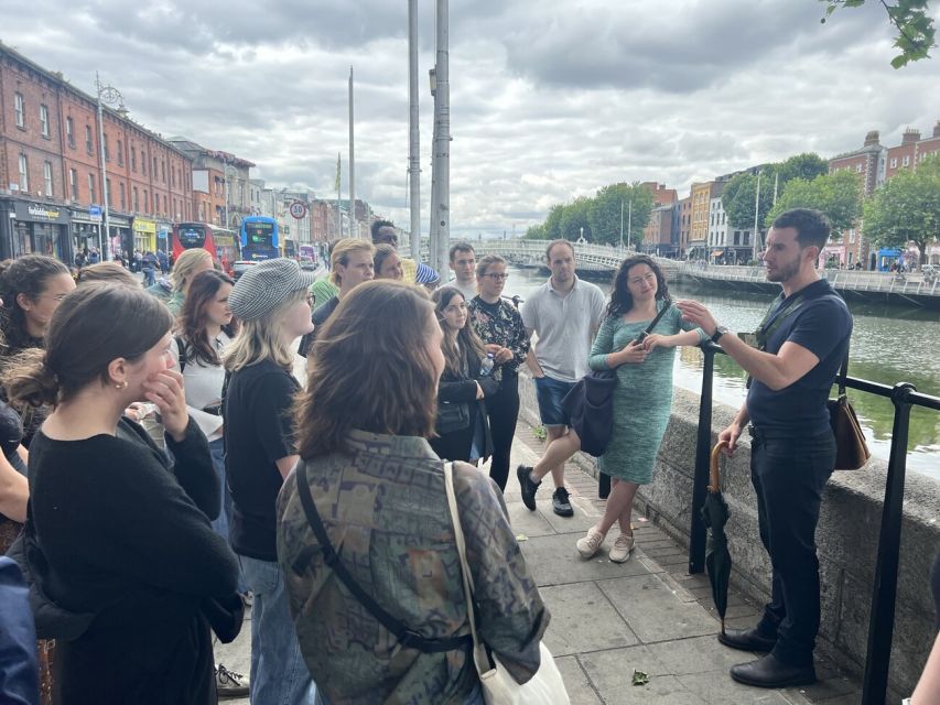 Dublin: Highlights and Hidden Gems Walking Tour - Historical Exploration